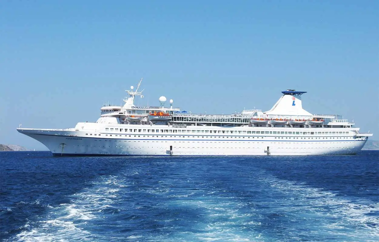 Cruise Ship
