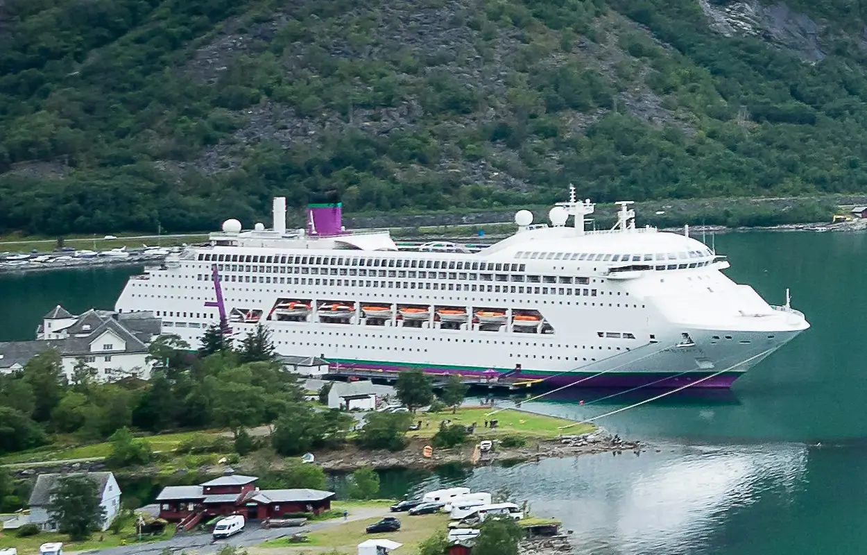 Cruise Ship