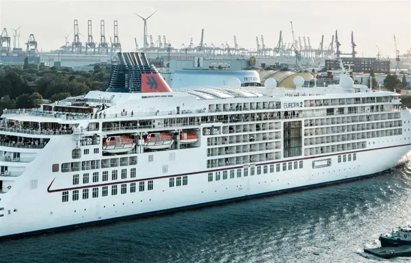 Cruise Ship