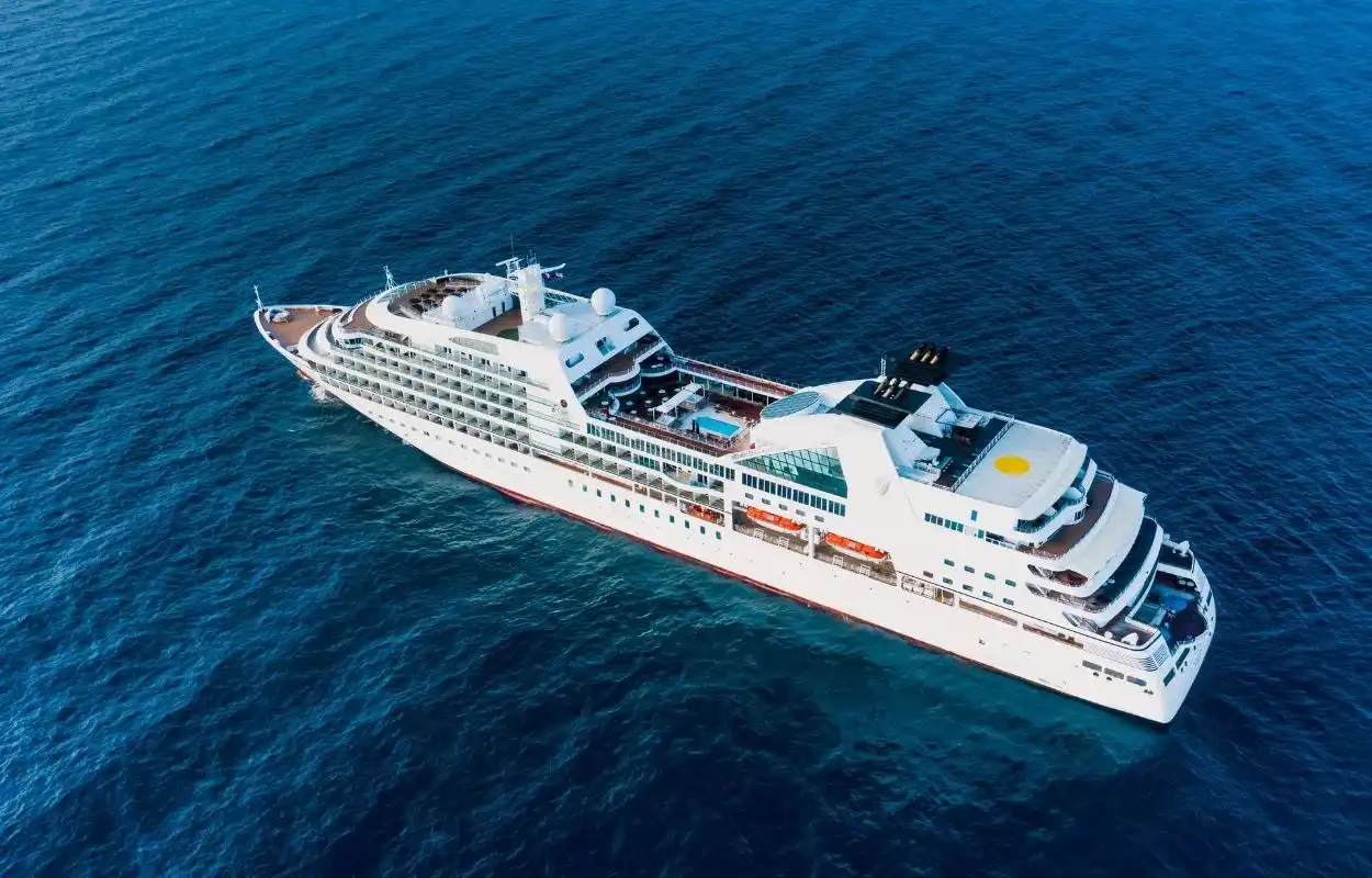 Cruise Ship