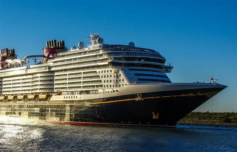 Cruise Ship