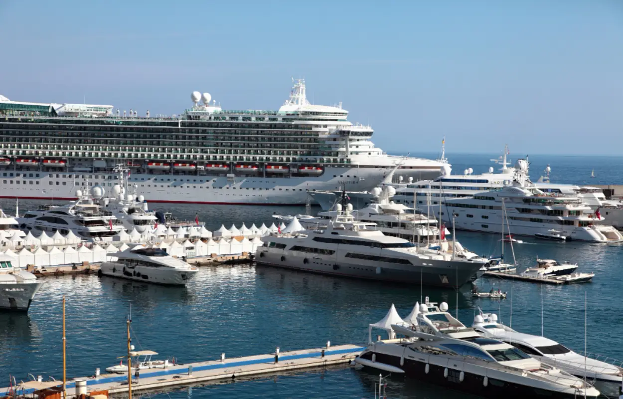 Cruise Ship