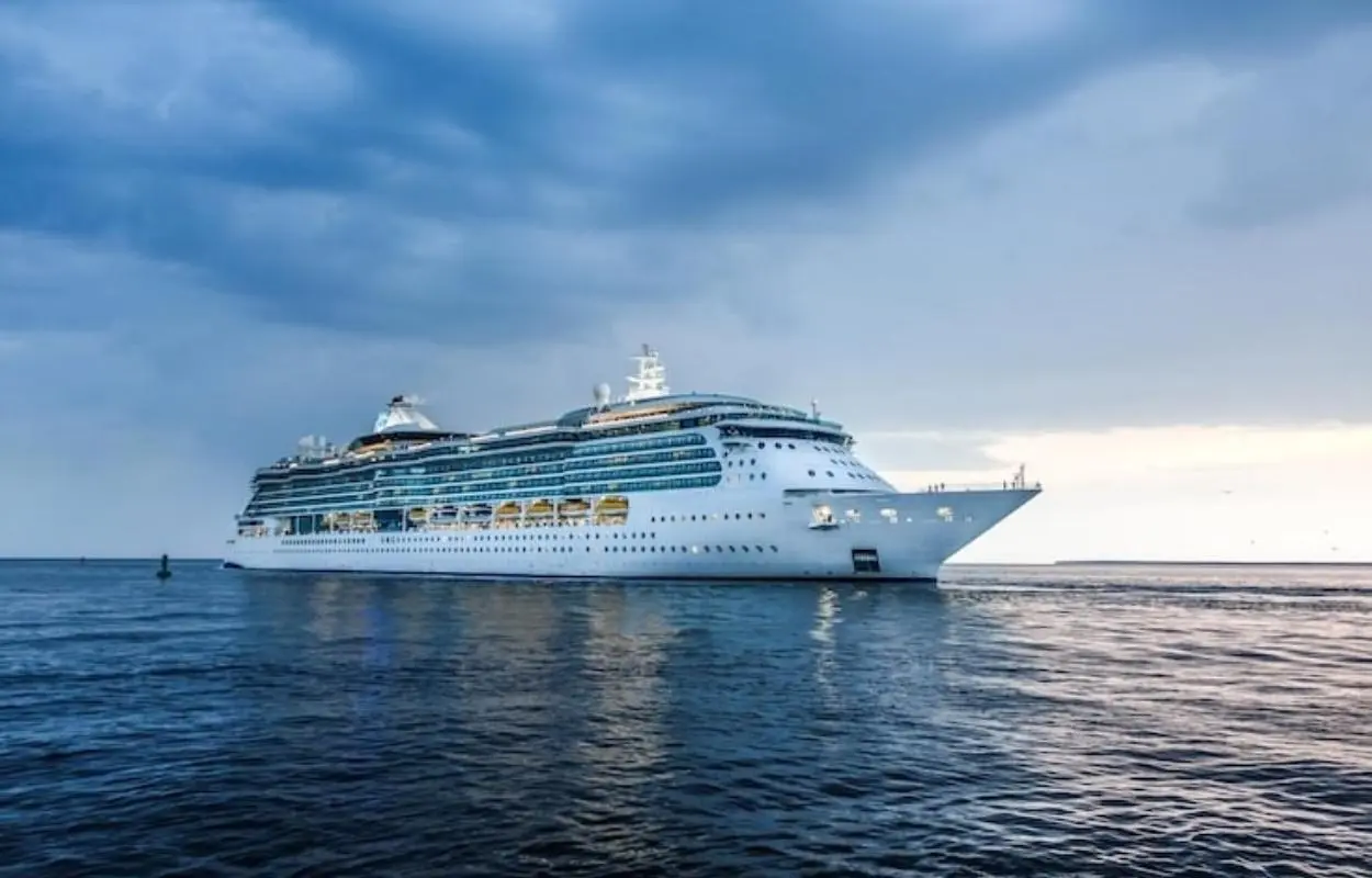 Cruise Ship