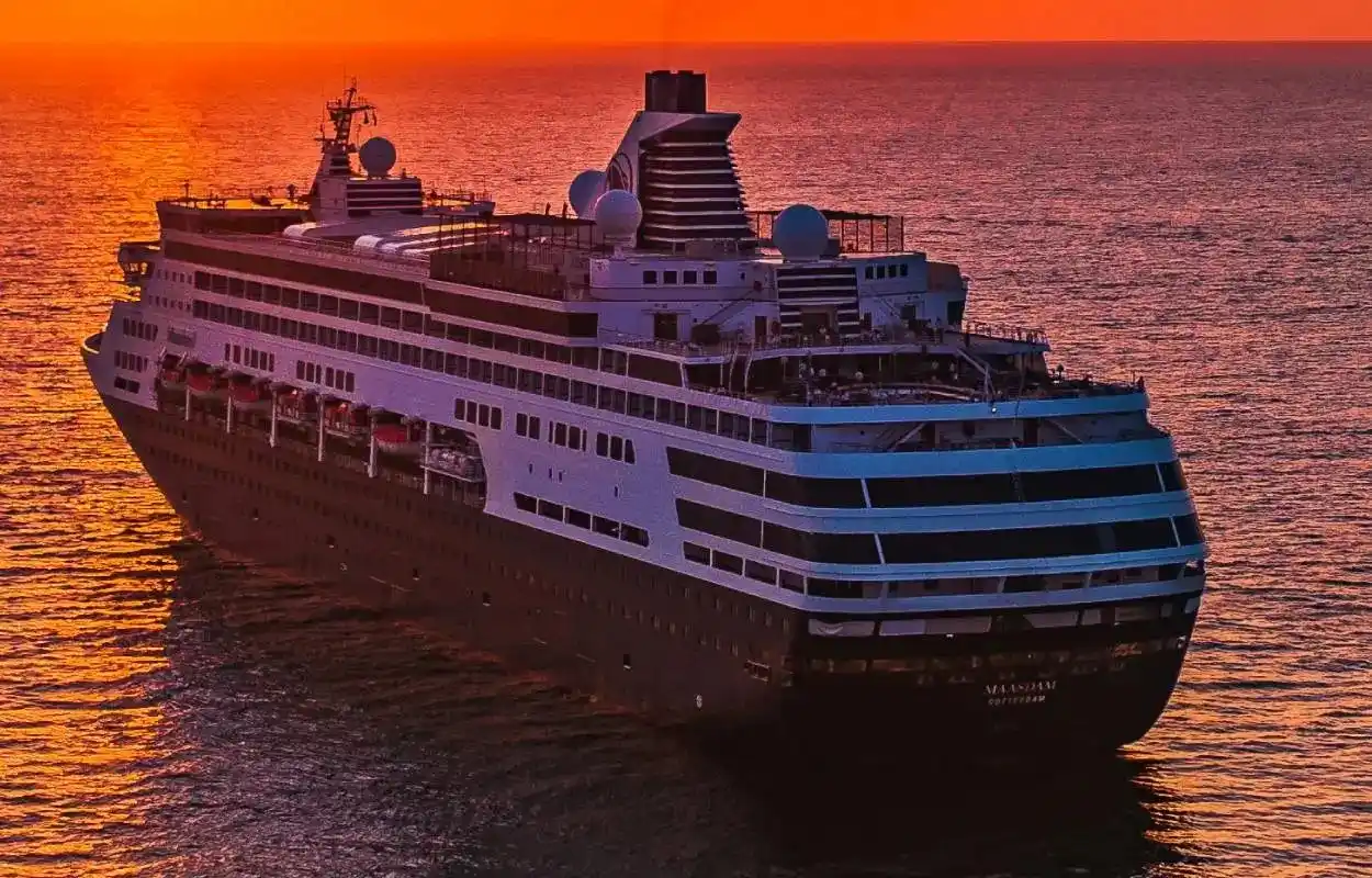 Cruise Ship
